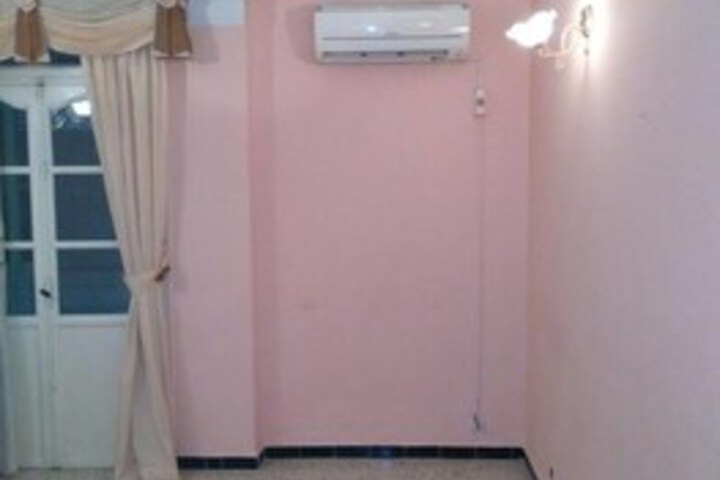 Room 10 of 11