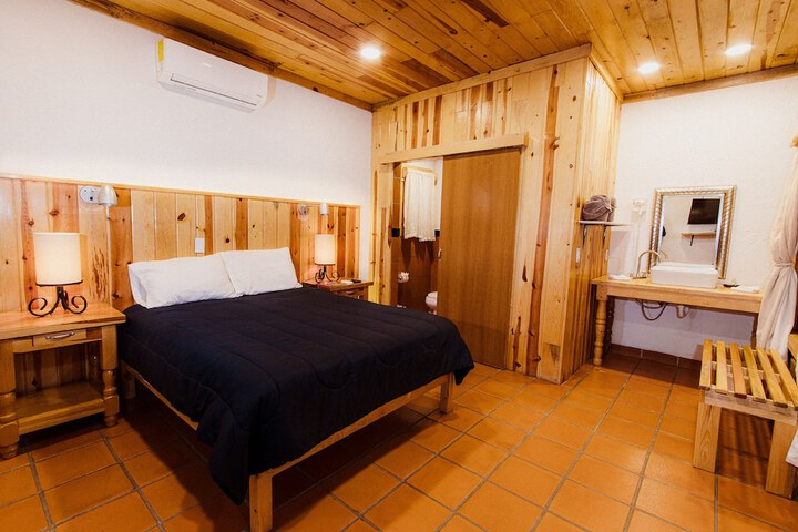 Room 12 of 87