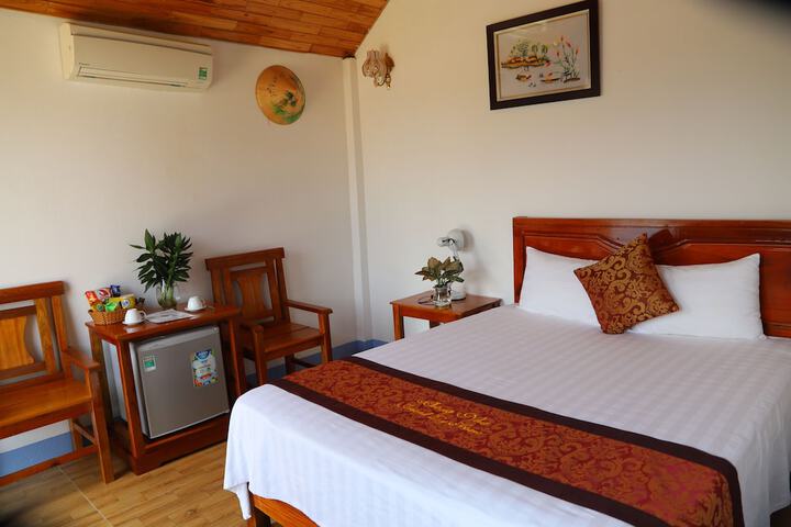 Room 8 of 56
