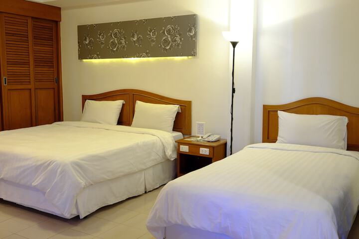 Room 3 of 45