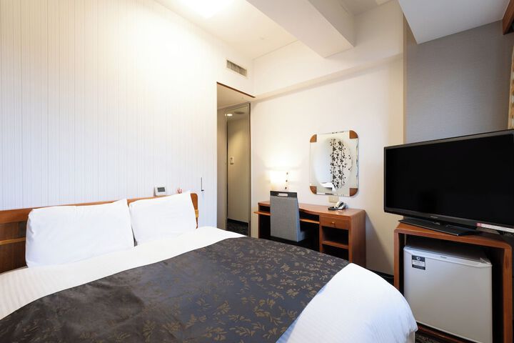 Room 11 of 47
