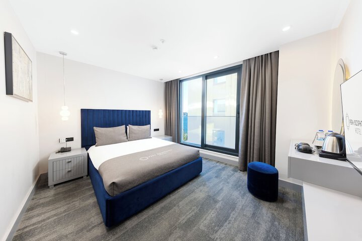 Room 31 of 66