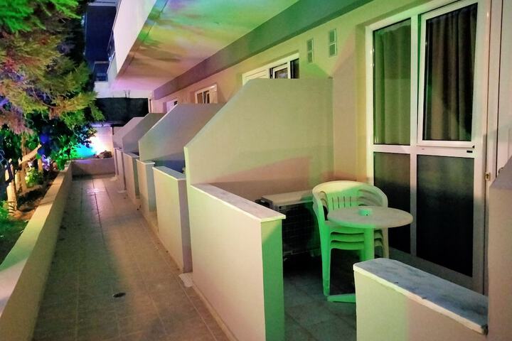 Room 18 of 95