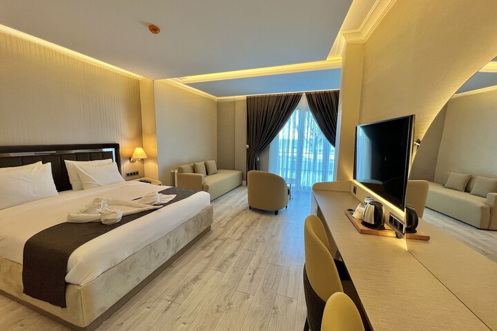 Room 18 of 72