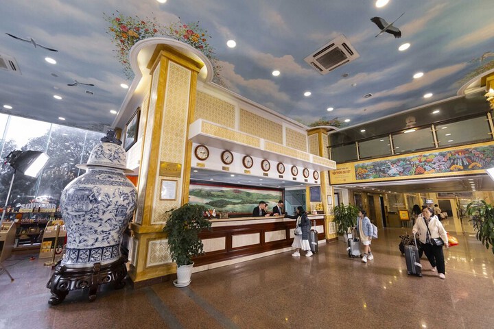 Hotel Interior 10 of 213