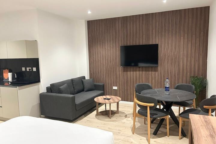 Room 48 of 64