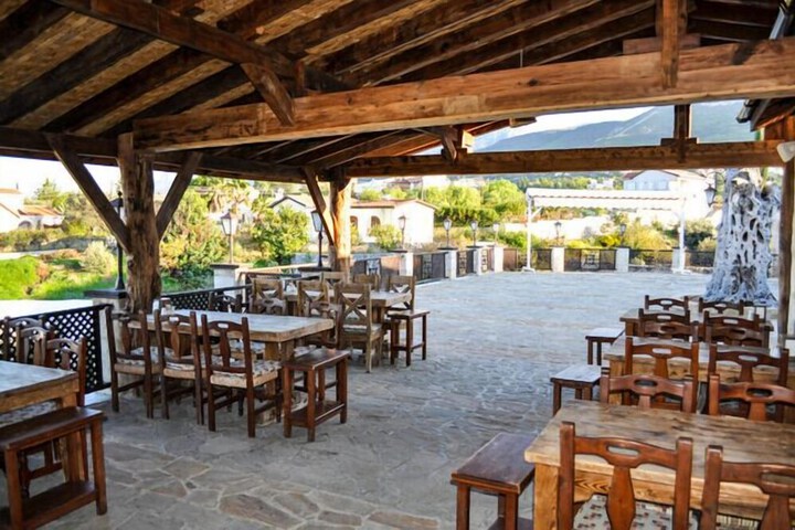 Dining Photos