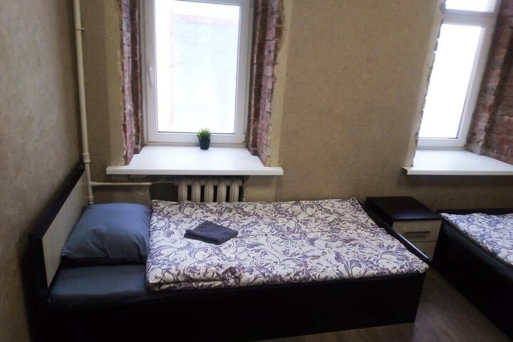 Room 4 of 38