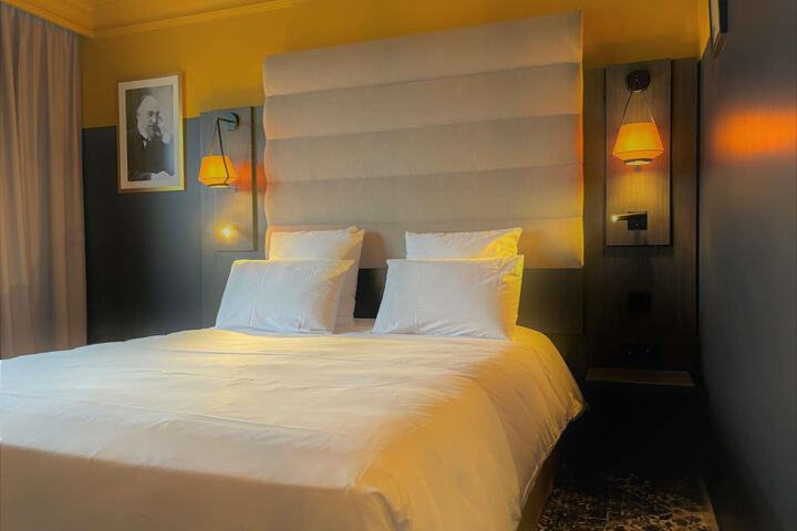 Room 4 of 47