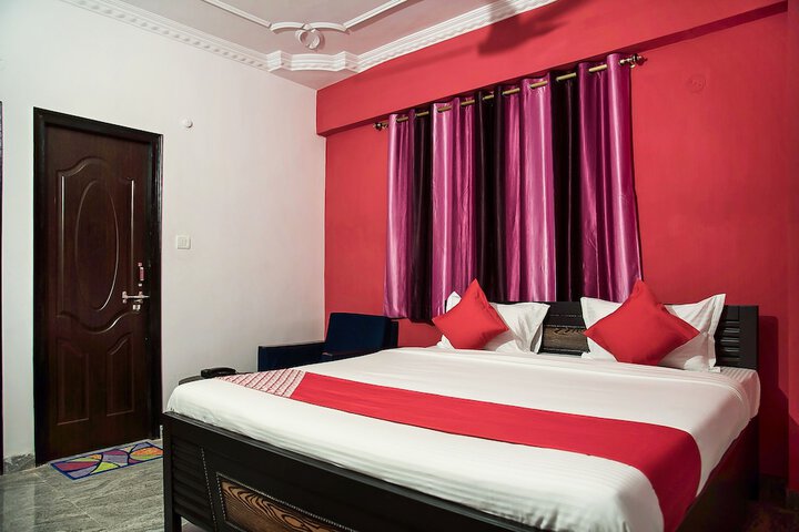 Room 5 of 10