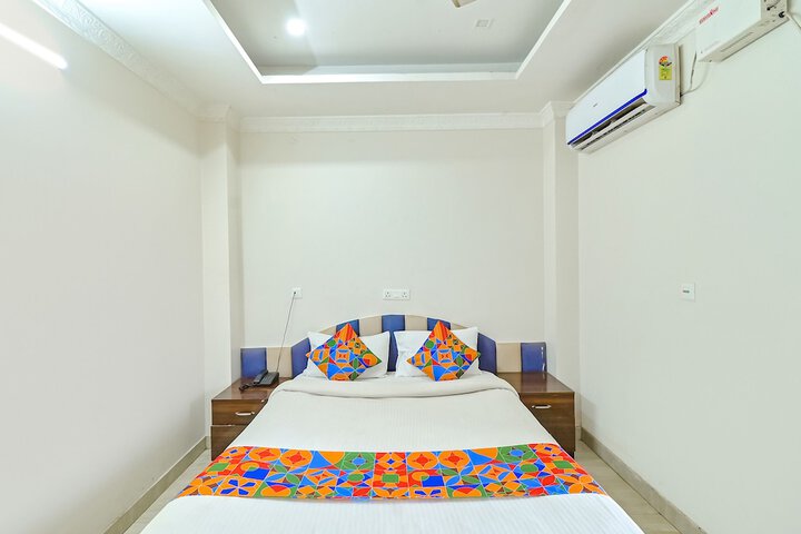 Room 14 of 33