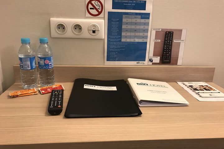 Room 6 of 40
