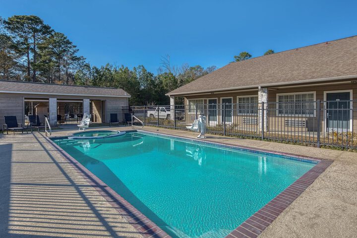 Hotel Pool