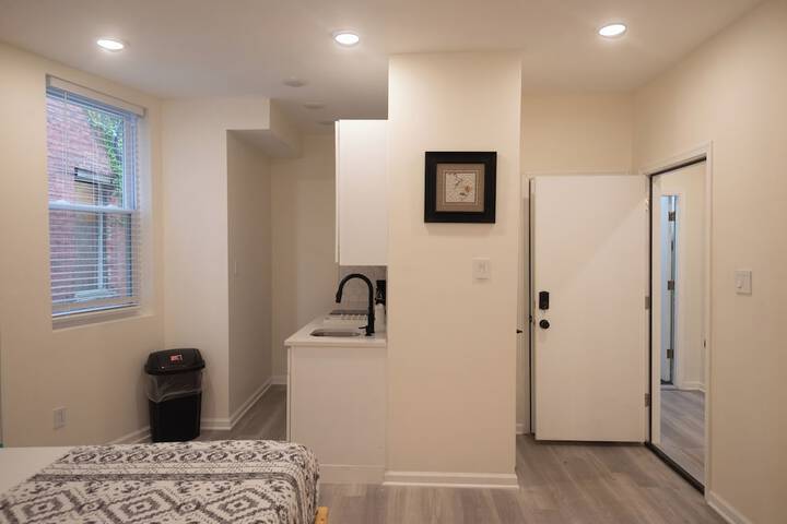Room 32 of 126