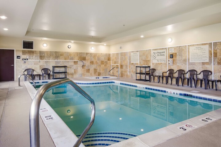 Pool 26 of 35