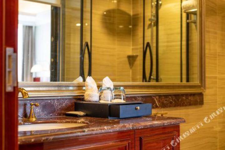 Starway Hotel (Chengdu Xihua University Huaxi Shangjin Hospital)