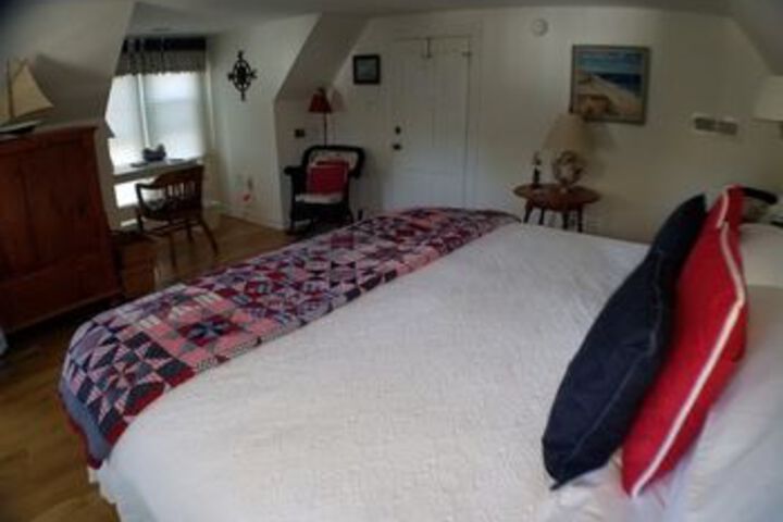 Room 50 of 76