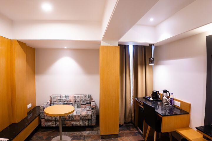 Room 17 of 47