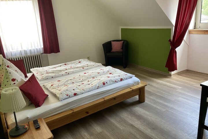 Room 10 of 30