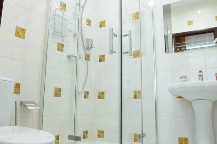 Room 3 of 9