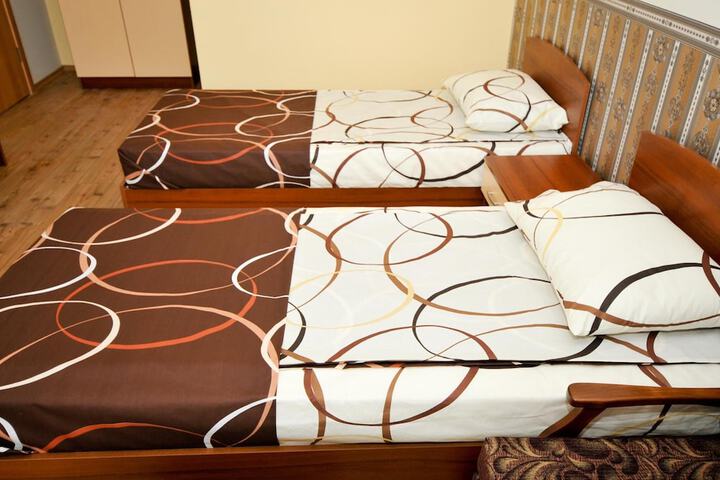 Room 11 of 29