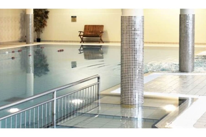 Pool 24 of 51