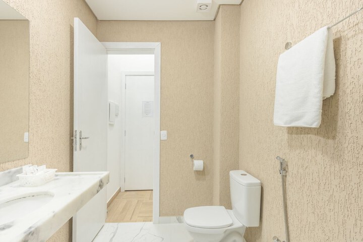 Room 113 of 202