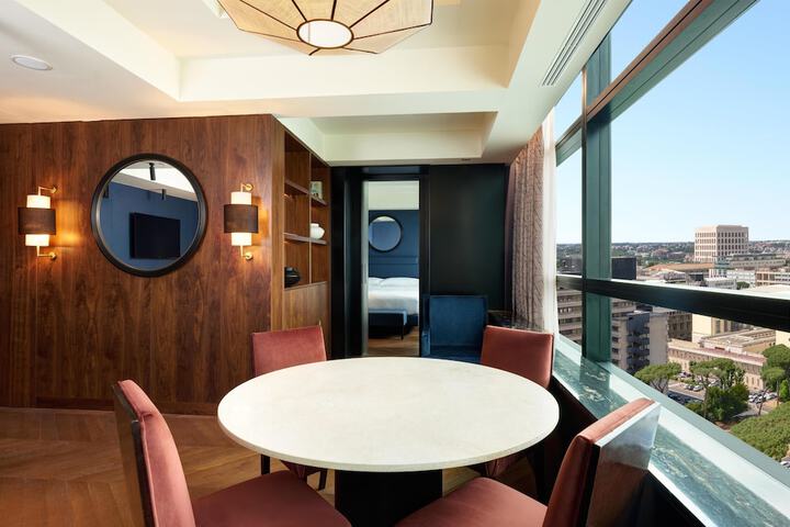 Room 68 of 147