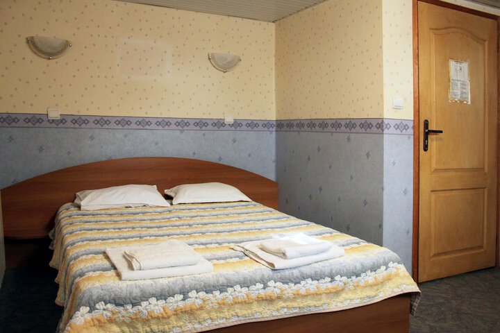 Room 13 of 43