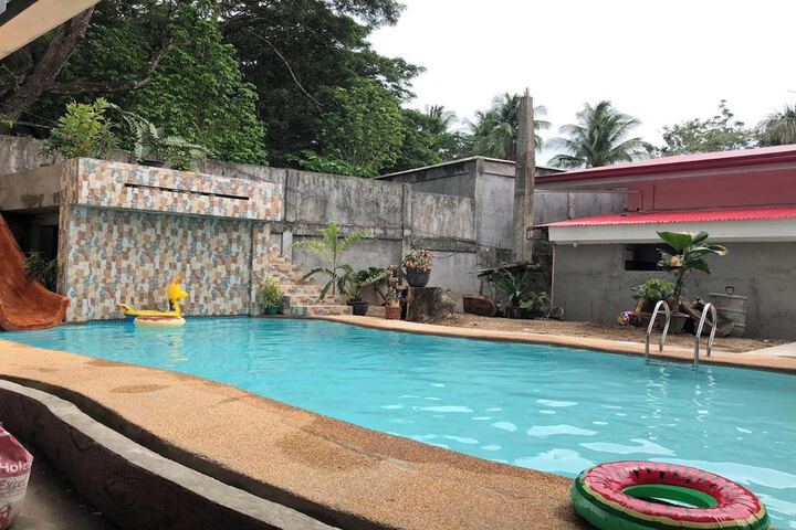 Pool 35 of 41