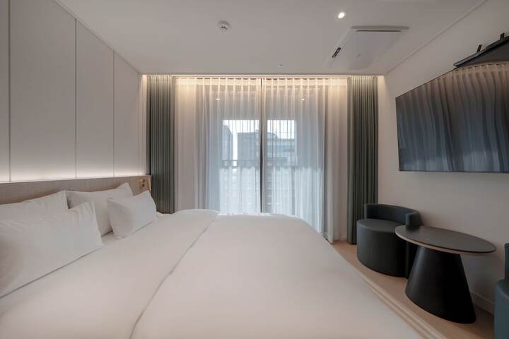 Room 31 of 51