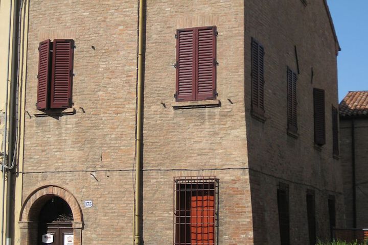 Low Cost Ferrara in Ferrara