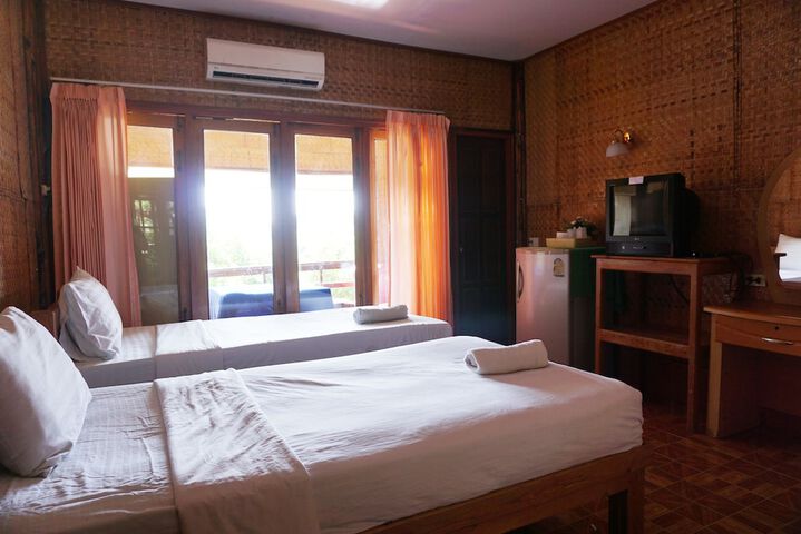 Room 21 of 28