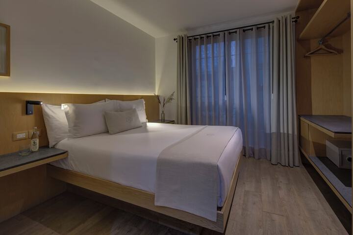Room 5 of 53