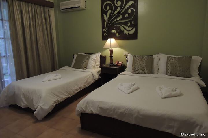 Room 6 of 49