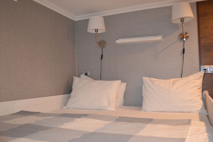 Room 12 of 31