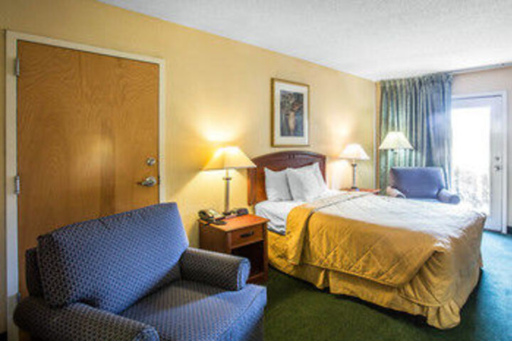 Room 7 of 19
