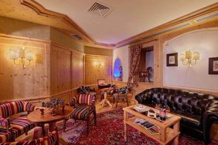 Hotel Interior 4 of 44