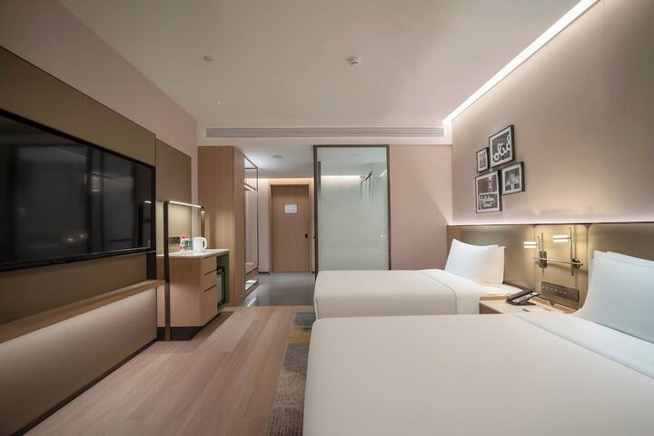 Room 17 of 82