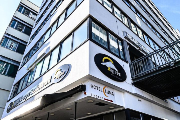 Hotel 76 of 78
