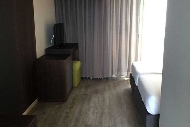 Room 15 of 51