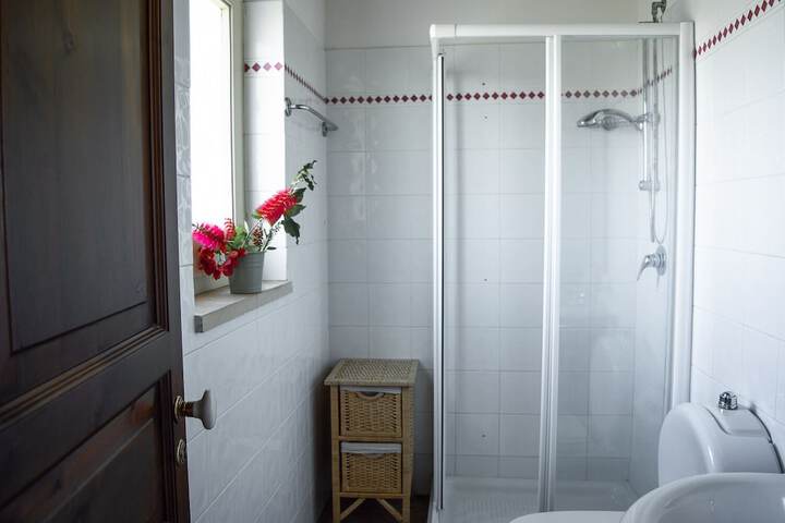 Room 46 of 69