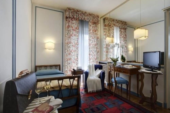 Room 15 of 45