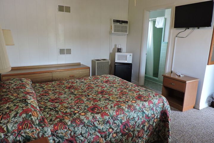 Room 8 of 31