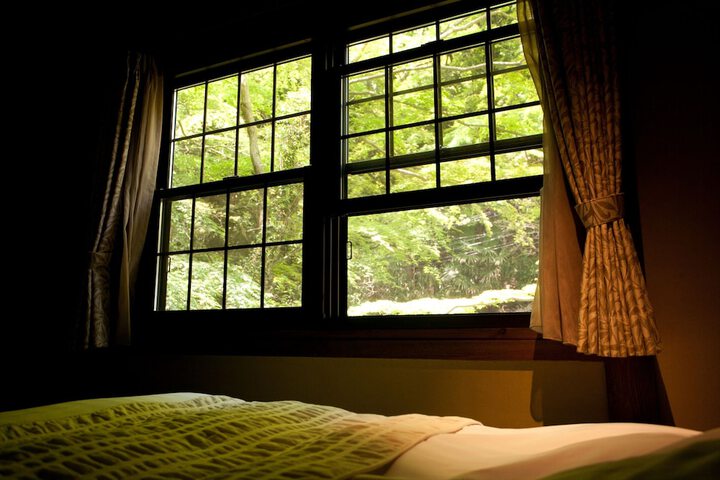 Room 2 of 75