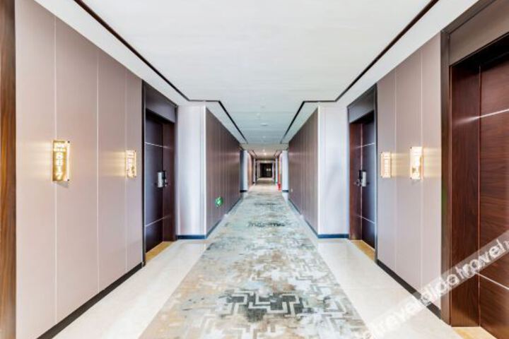 Hotel Interior 27 of 37