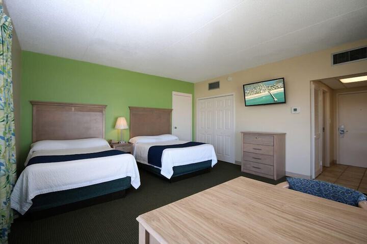 Room 5 of 20