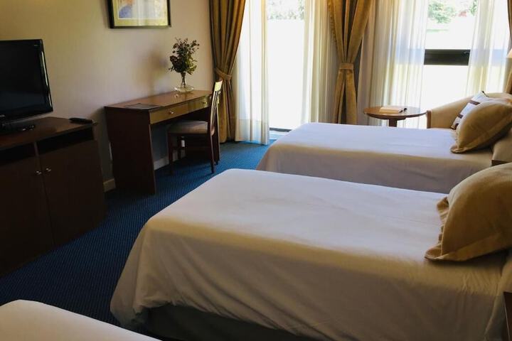 Room 6 of 29