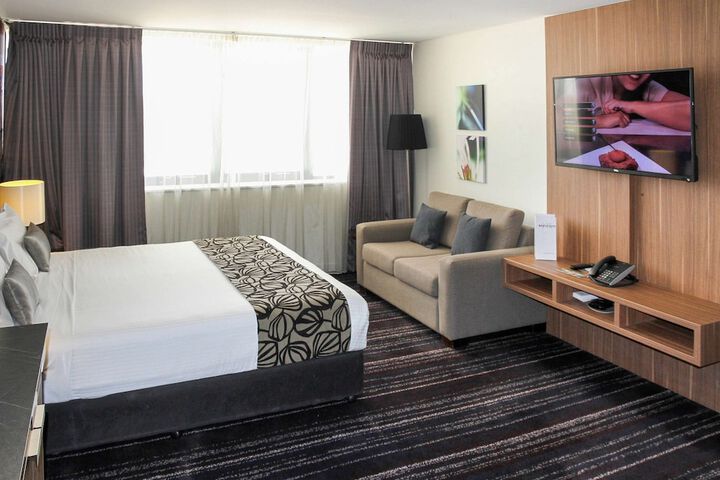 Room 105 of 237