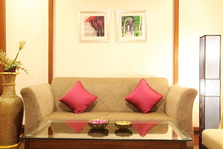 Room 4 of 51